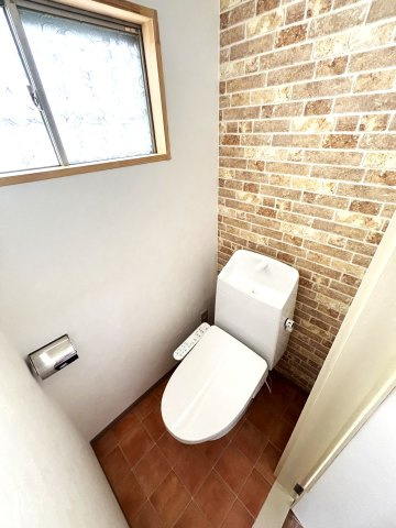 【トイレ】 | 宝塚市花屋敷荘園２丁目　中古戸建
