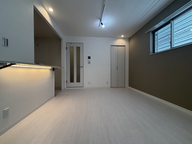 【居間・リビング】サンシエ神戸元町