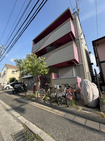 BRONTE　NISH　NANIWAの玄関