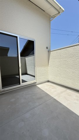 津福本町戸建【キャンペーン対象物件】のバルコニー|バルコニー付きです