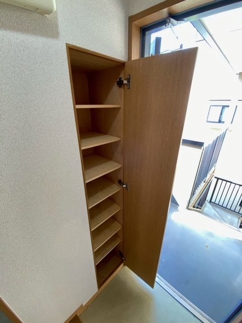 メゾンHの玄関