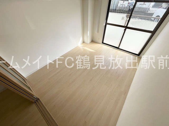 東大阪市稲田新町２丁目の賃貸マンションの洋室