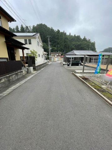 建築条件なし売地　白河市栄町　白河第一小・中央中の前面道路含む現地写真