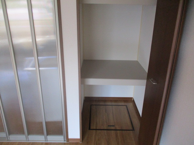 リッシュ城ケ丘A棟の収納