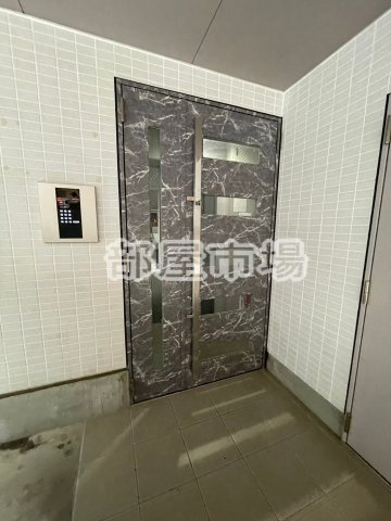 Dreamia上野御徒町のエントランス