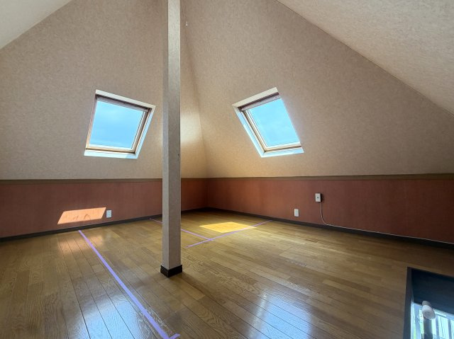 住めちゃうくらい広～い小屋裏収納付き◎３路線利用可の湘南台駅まで徒歩１０分の立地は生活の幅が広がること間違いなし！！中古だからって侮るなかれ！！な、【藤沢市湘南台７丁目】リノベーション戸建の収納|専用の収納スペースです