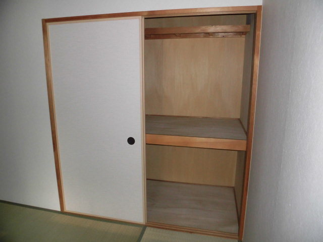 クラウンハイム菅原