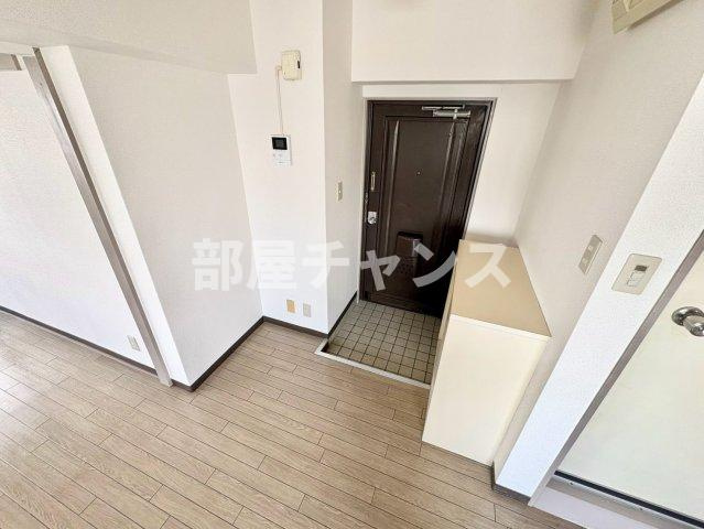 メゾンパール泉の玄関