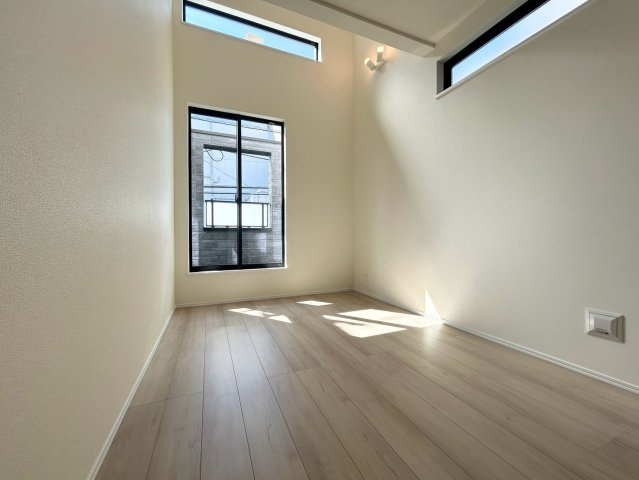 【仲介手数料無料】朝霞市本町1丁目の洋室|明るい洋室です
