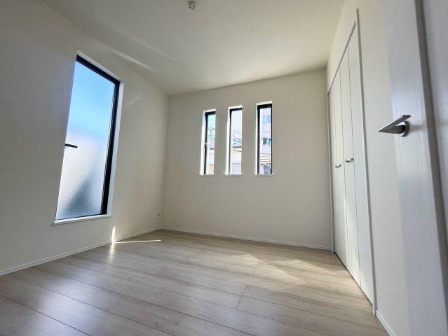 【仲介手数料無料】朝霞市本町1丁目の洋室|広々とした洋室です