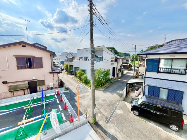 【仲介手数料無料】所沢市花園9期―新築分譲住宅―限定1棟の展望|落ち着いた住宅街を望む眺望。穏やかな街並みが広がる、心安らぐ住環境です。