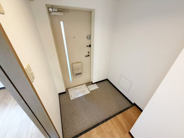 グレンエデン北谷の玄関