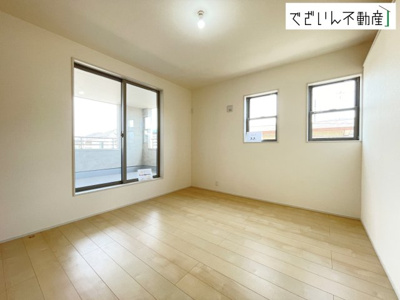 【洋室】 | Livele Garden.S北本市石戸　新築住宅 | センスが求められるプライベート空間だからこそ、自分の個性を飾るにふさわしい癒しと寛ぎの空間を演出します。
現地(2026年8月撮影)