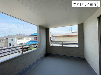 【バルコニー】 | Livele Garden.S北本市石戸　新築住宅 | 植物を育てたり、椅子を置いて読書したり。暮らしにちょっとした豊かさを添える空間です。
現地(2026年8月撮影)