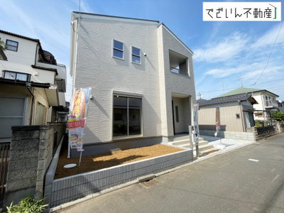 【前面道路含む現地写真】 | Livele Garden.S北本市石戸　新築住宅 | 街並みに馴染む、シンプルで洗練された佇まい。暮らしにちょっとした遊び心を添えてくれるお家です。
現地(2026年8月撮影)