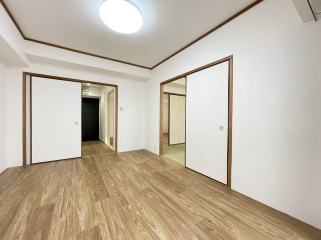 【寝室】 | エメラルドマンション