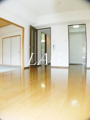 【居間・リビング】 | セザンつくし野 | 洋室のお部屋です。