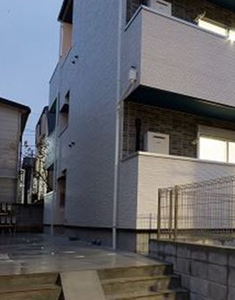 板橋区赤塚１丁目のアパートのエントランス
