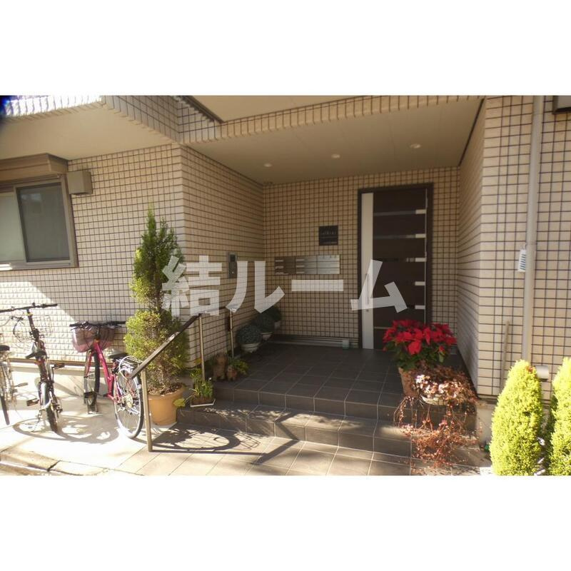 豊島区南長崎３丁目の賃貸マンションのエントランス