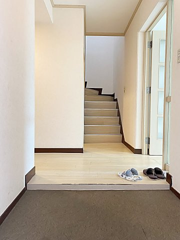 八事本町第二住宅２号棟 １階 １０９号室の玄関