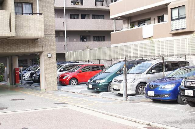 【駐車場】