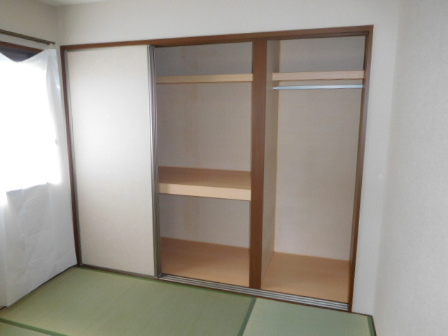 シャーメゾン佐土Ｂ棟の収納