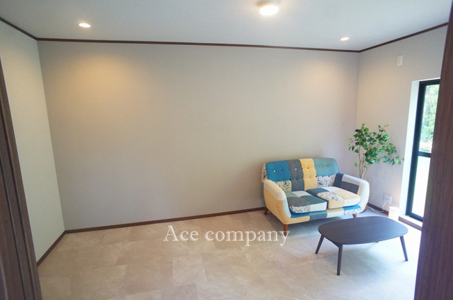 【内装】 | 八尾市上之島町南1丁目 | 【1階：洋室7.5帖】ダイニングと続き間のお部屋です♪リビングの替わりとしても♪