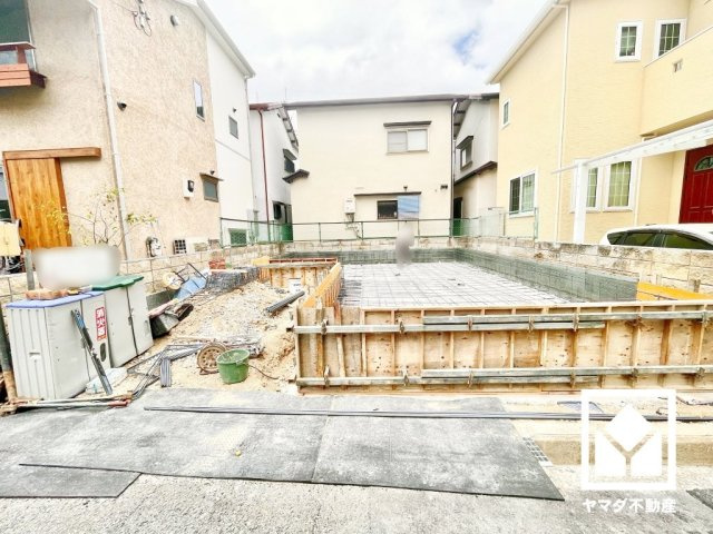 ハートフルタウン尼崎食満6丁目の外観|緑豊かな猪名川・藻川の中州外周に整備されたサイクリングロードまで徒歩5分（約350m）で、運動も手軽に楽しめます。四季折々の自然を身近に感じながら、心身ともにリフレッシュできる健康的な住環境です。