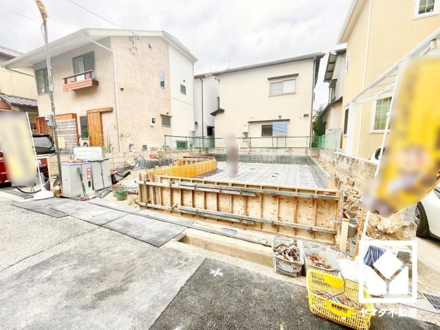 ハートフルタウン尼崎食満6丁目の外観|全居室2面採光。明るい陽光がたっぷり差し込む心地よい生活空間です。全居室断熱性の高いペアガラスを採用しており、冷暖房効率を高め、心地よく落ち着いた暮らしをサポートします。