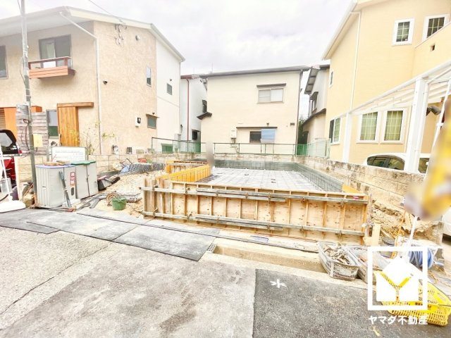 ハートフルタウン尼崎食満6丁目の外観|リビングにも収納スペースがあり、住空間を広々お使いいただけます。日用品のストックなどもすっきり片付きます。