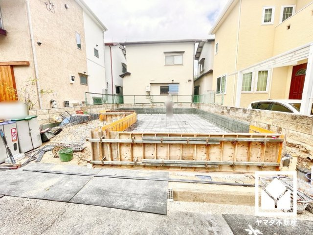 ハートフルタウン尼崎食満6丁目の外観|「ウエルシア尼崎新園田店」まで徒歩7分、「万代尼崎食満店」まで徒歩9分、「セブンイレブン尼崎東園田3丁目店」まで徒歩9分など、お買い物施設が徒歩圏内に複数あり便利な住環境です。