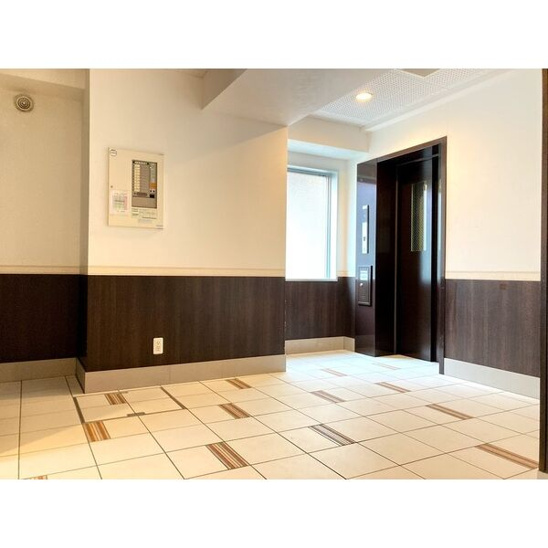 【エントランス】ドーリス北7条館 