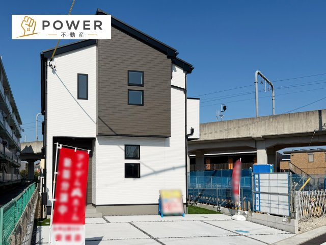 グラファーレ　安城市姫小川町７棟の外観|落ち着いた色合いと上品な質感の外観は、家族の成長とともに永く愛せるデザインを実現しています。