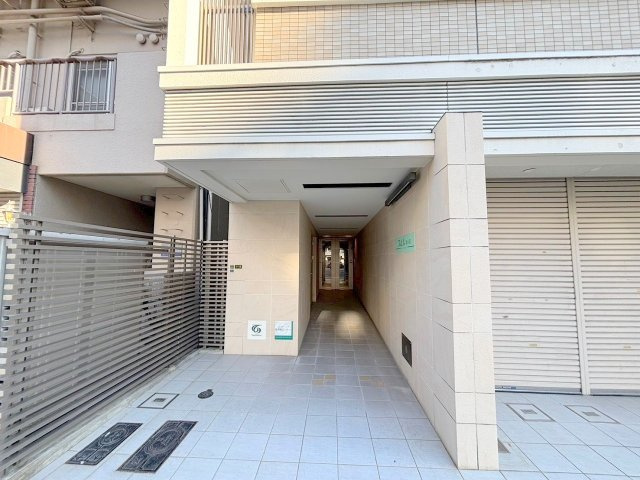 フィールドイン新大阪のエントランス