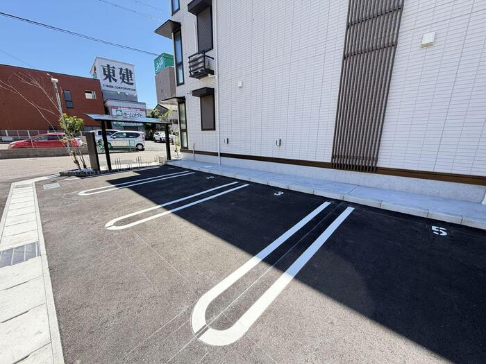 K　Frontの駐車場