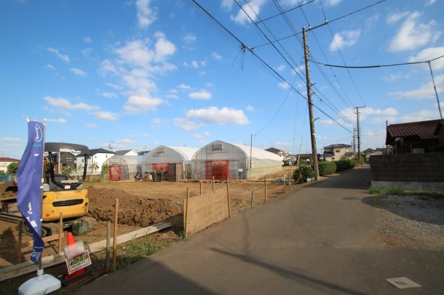 【Blooming Garden】東久留米下里花小金井の外観|敷地内にはカースペースを2台分完備しており、
複数台お持ちのご家庭や来客時にも安心です