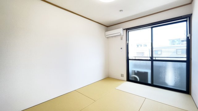 ハイカムール田中　Ｃ棟の居間・リビング