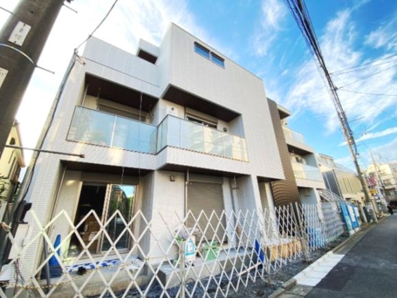 イソラ三軒茶屋