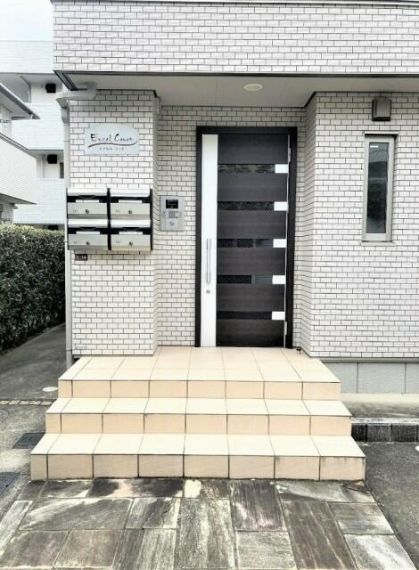 エクセルコートのエントランス|清潔なエントランスです