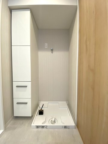 パールメゾン馬込のランドリースペース|ランドリースペース
洗濯機置場周辺には洗剤等を置けるスペースがあり、毎日の洗濯作業も効率的に行える設計になっています。