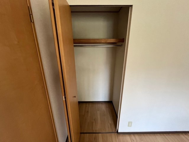 寝屋川市田井西町の賃貸マンションの収納