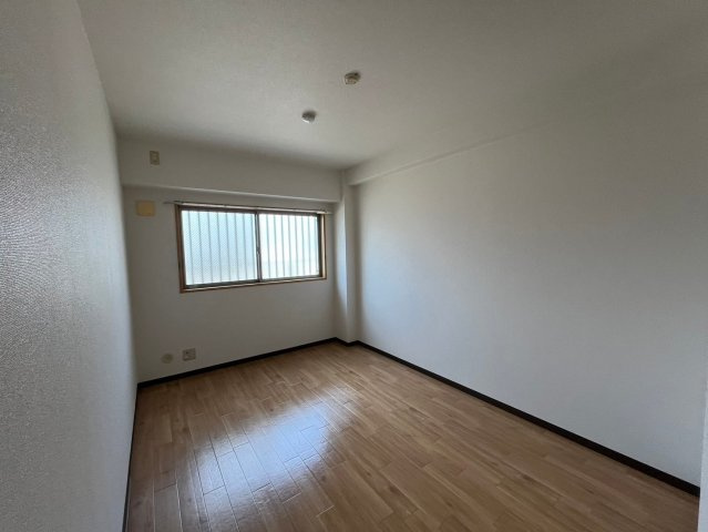 寝屋川市田井西町の賃貸マンションの寝室|同タイプの参考写真
