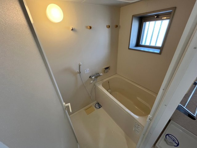 寝屋川市田井西町の賃貸マンションの浴室|同タイプの参考写真