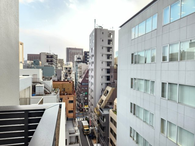 【バルコニー】