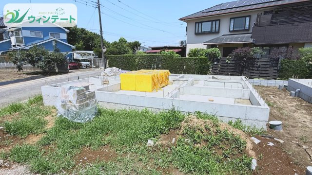 常総市本石下第13　新築戸建　2号棟の外観|前面道路幅員6mで車の出し入れもラクラク。陽当たり良好の新築住宅。