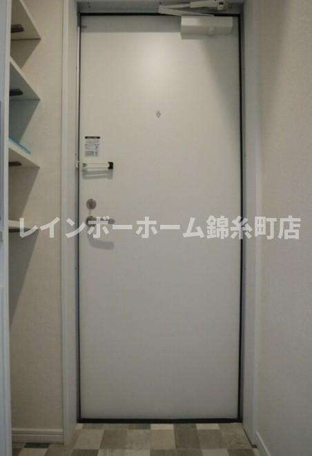 リュクスカーサ東向島の玄関