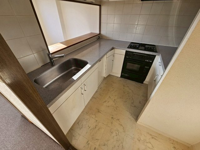 芦屋市浜町の賃貸マンションのキッチン