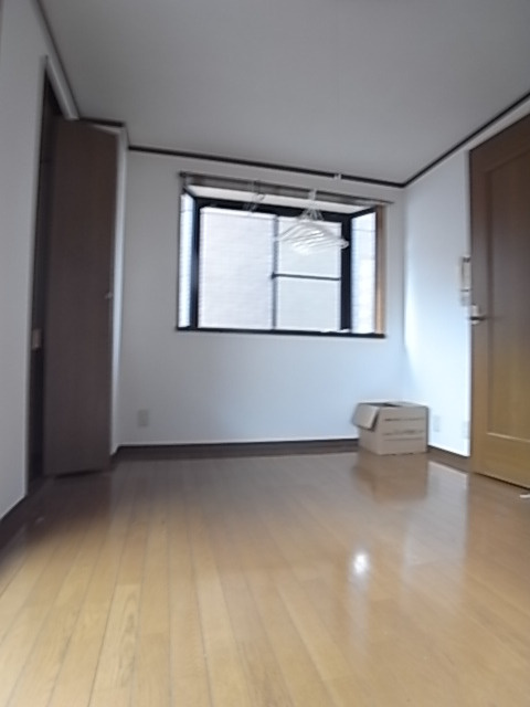 神戸市中央区筒井町３丁目の賃貸マンションの居間・リビング