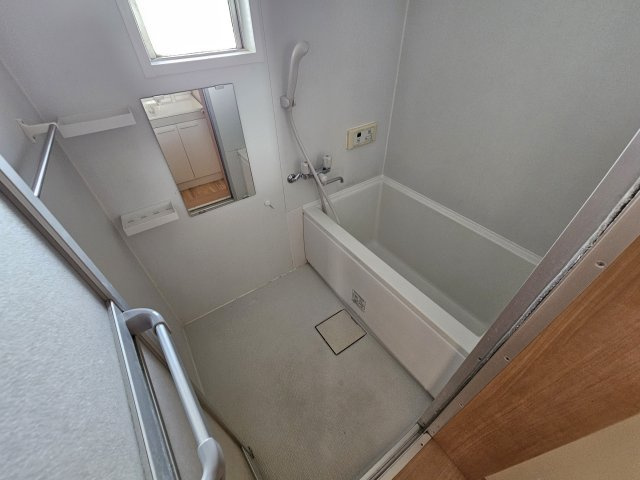 神戸市東灘区深江南町４丁目の賃貸マンションの浴室