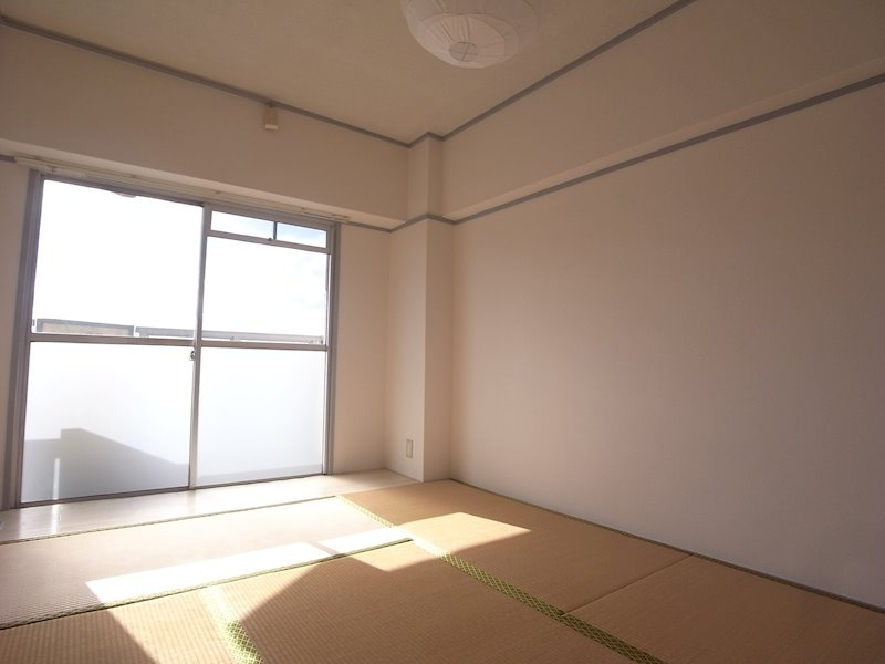 神戸市東灘区深江南町４丁目の賃貸マンションの居間・リビング